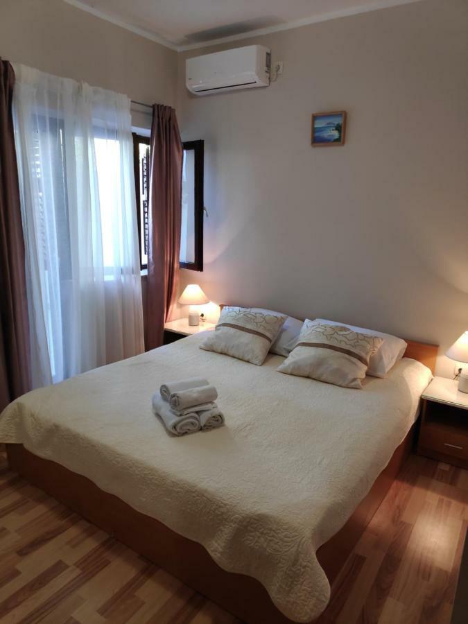 Apartments Niko Omiš Exterior foto