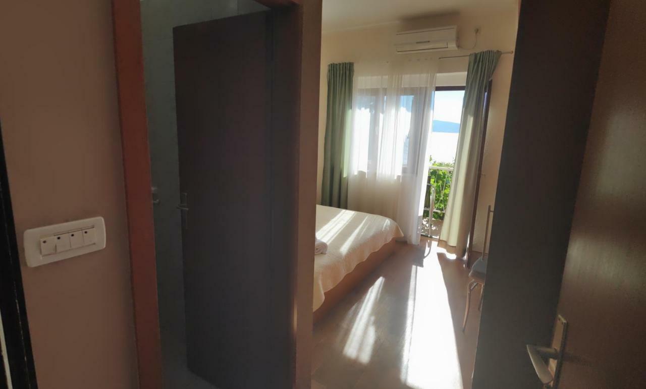 Apartments Niko Omiš Exterior foto