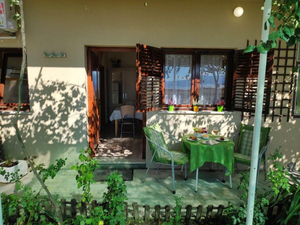 Apartments Niko Omiš Exterior foto
